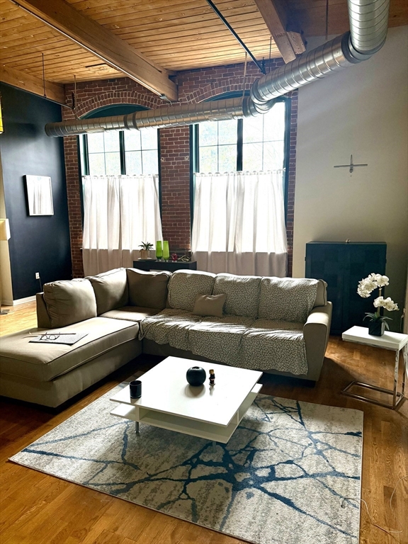 Worcester, Massachusetts 01603, United States, 1 Bedroom Bedrooms, ,1 BathroomBathrooms,Residential,Pending,107821