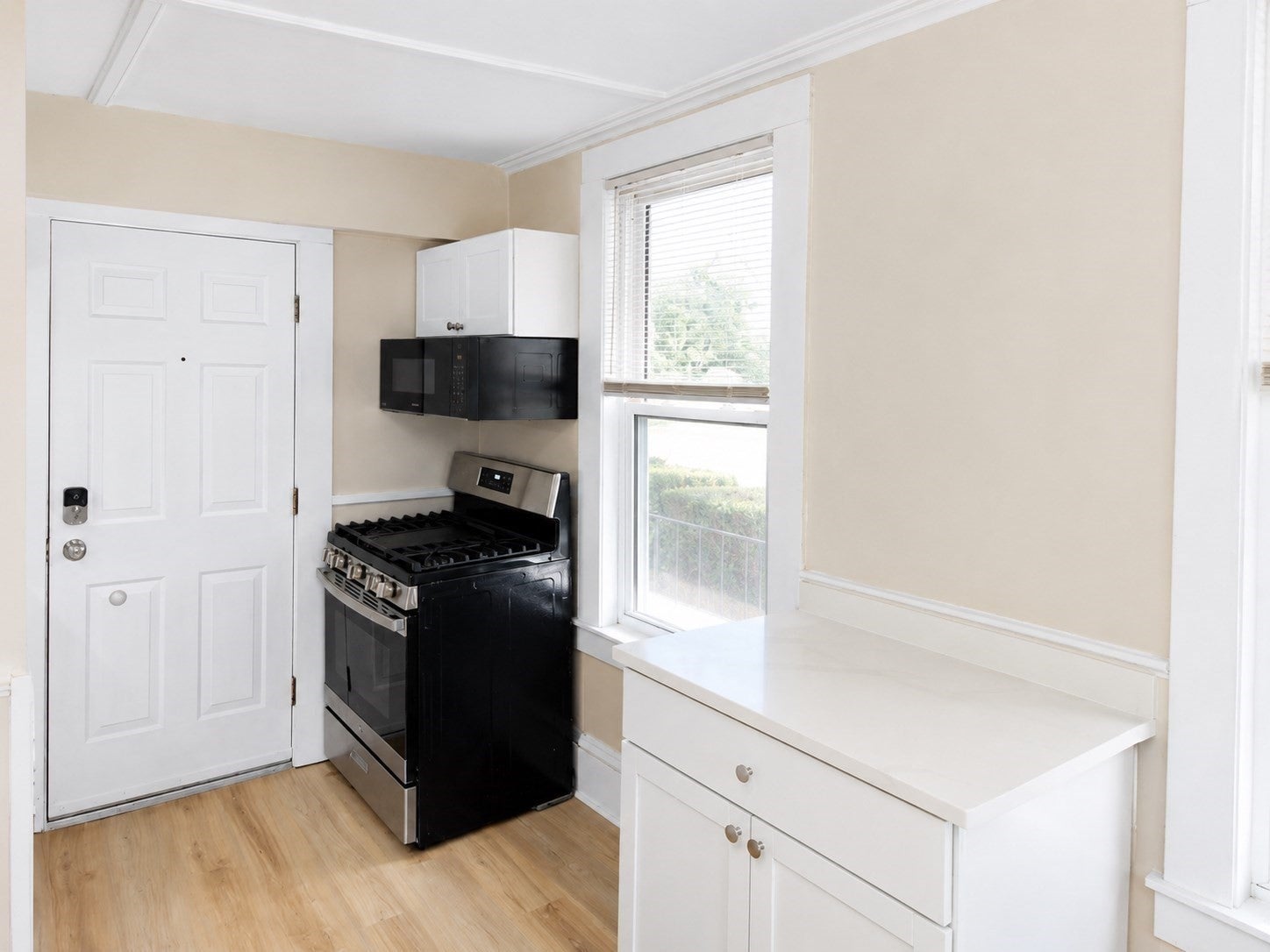 261 Plymouth St 1