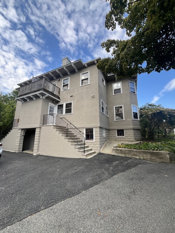 700 Franklin St 4