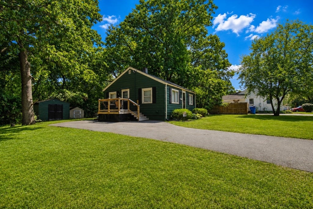143 Stuart St, Springfield, MA Photo #24