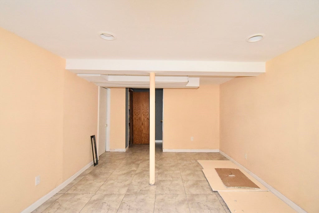 143 Stuart St, Springfield, MA Photo #14