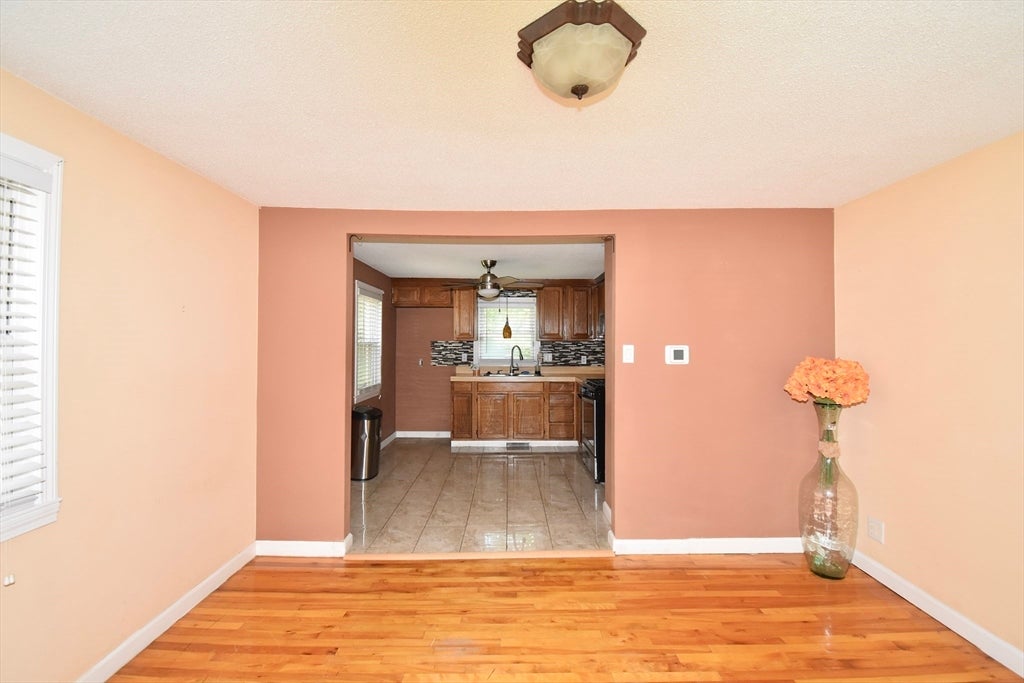 143 Stuart St, Springfield, MA Photo #11