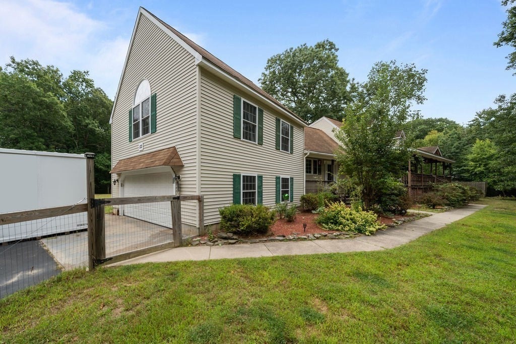 133 Killiney Woods, Millville, MA, 133 Killiney Woods, Millville, MA Photo #4