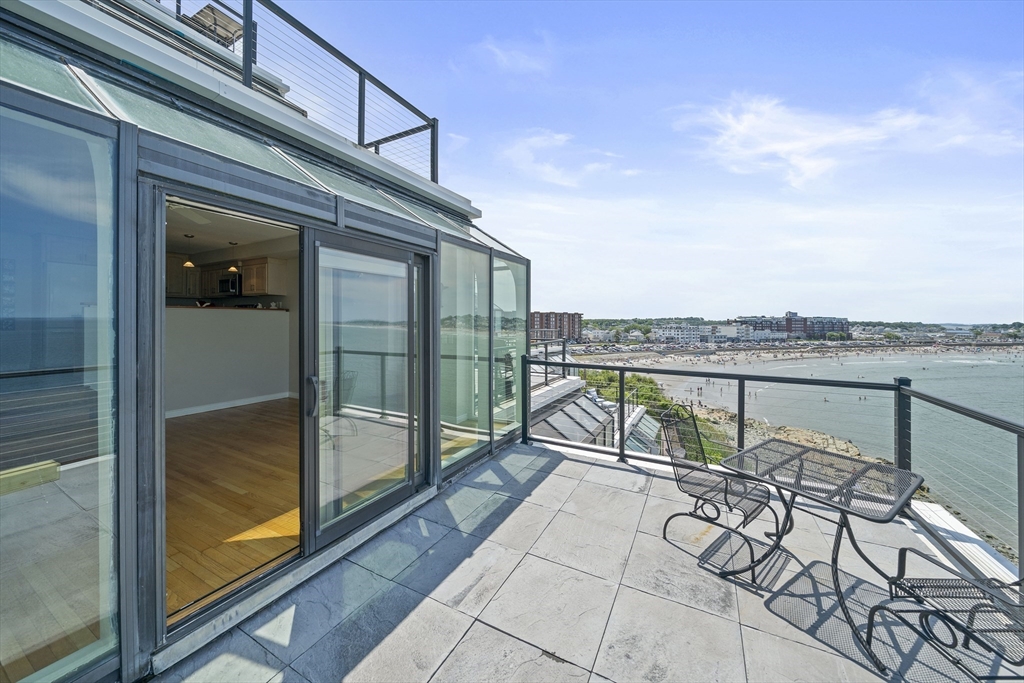 40 Oceanside Dr 40
