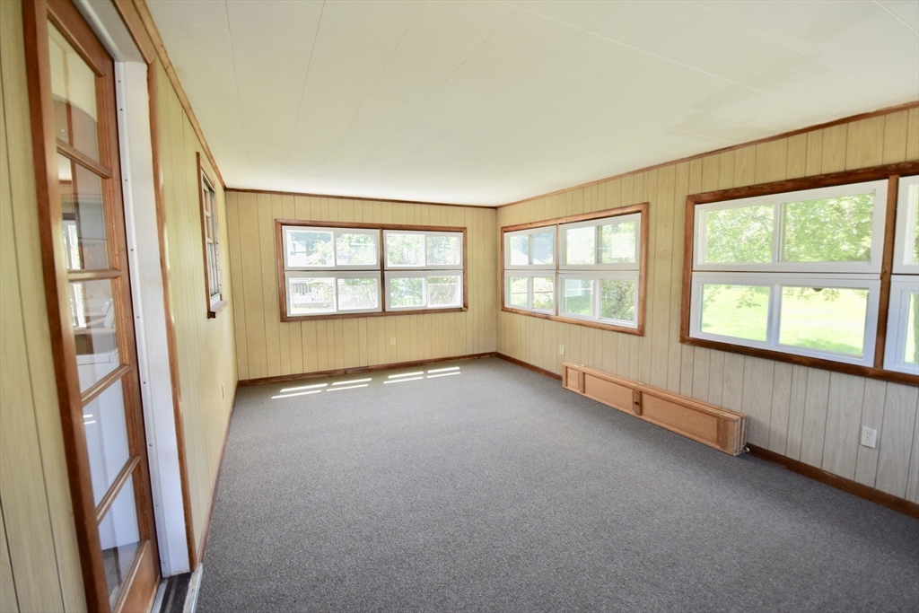 118 Blaine Ave, East Brookfield, MA Photo #13