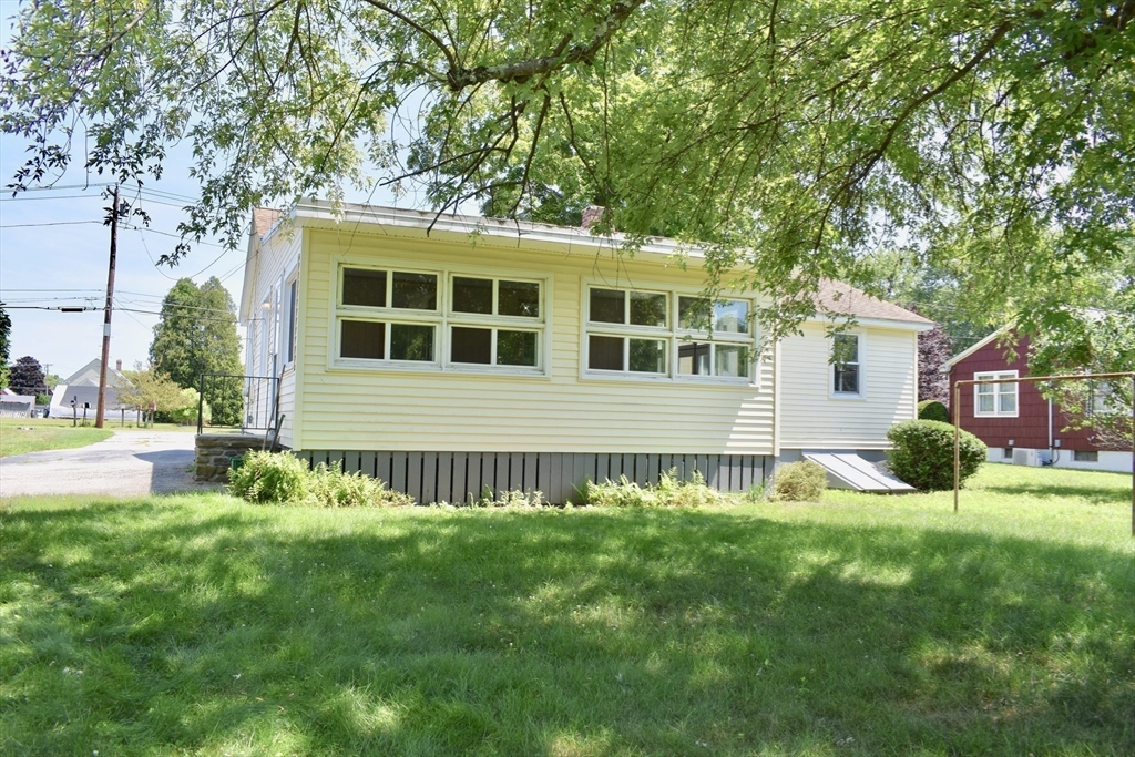 118 Blaine Ave, East Brookfield, MA Photo #14