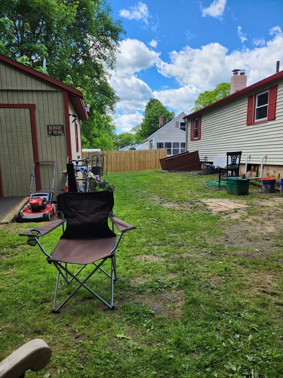 18 Pond St