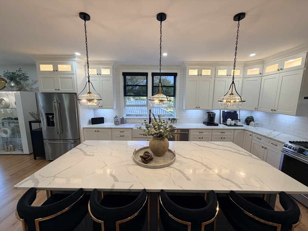 6 Rivendell Ln