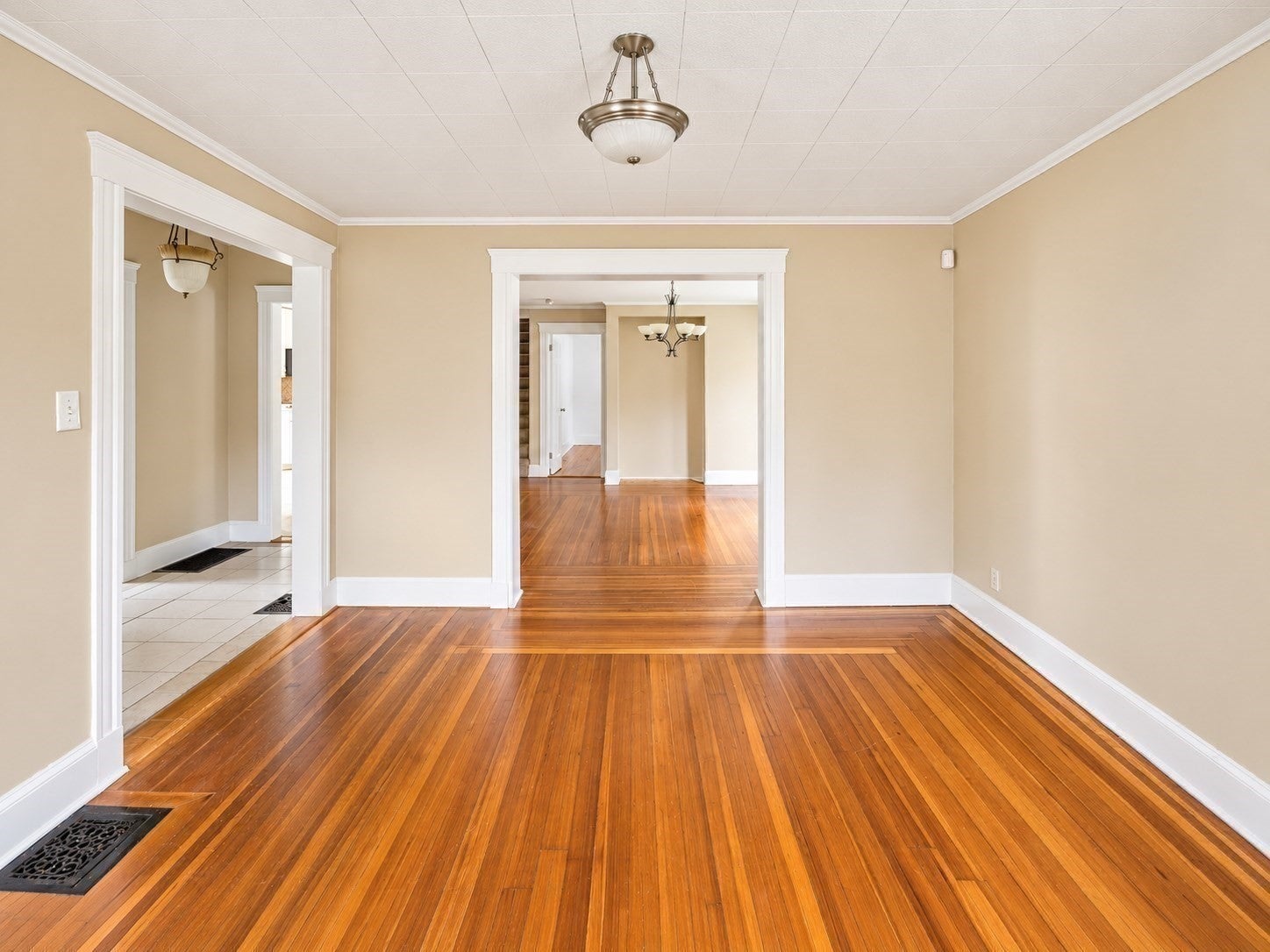 65 Chestnut St #1, Wakefield, MA, 65 Chestnut St #1, Wakefield, MA Photo #2