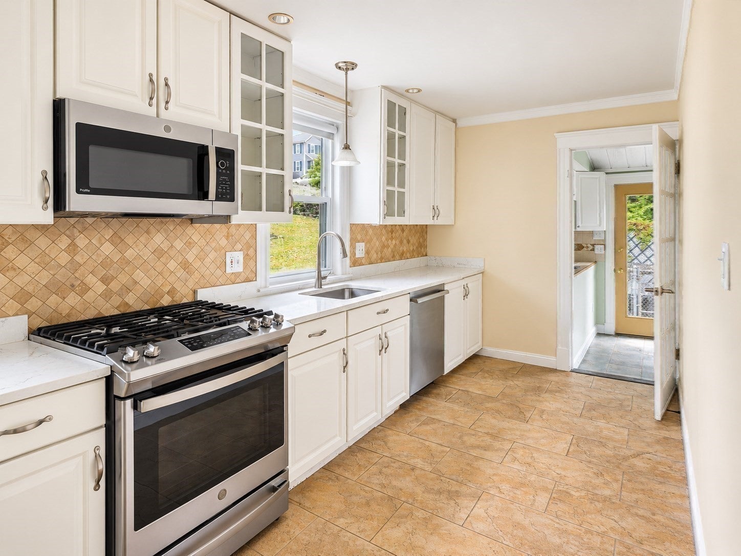 65 Chestnut St #1, Wakefield, MA, 65 Chestnut St #1, Wakefield, MA Photo #20