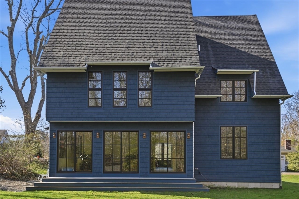 270 Forest Ave