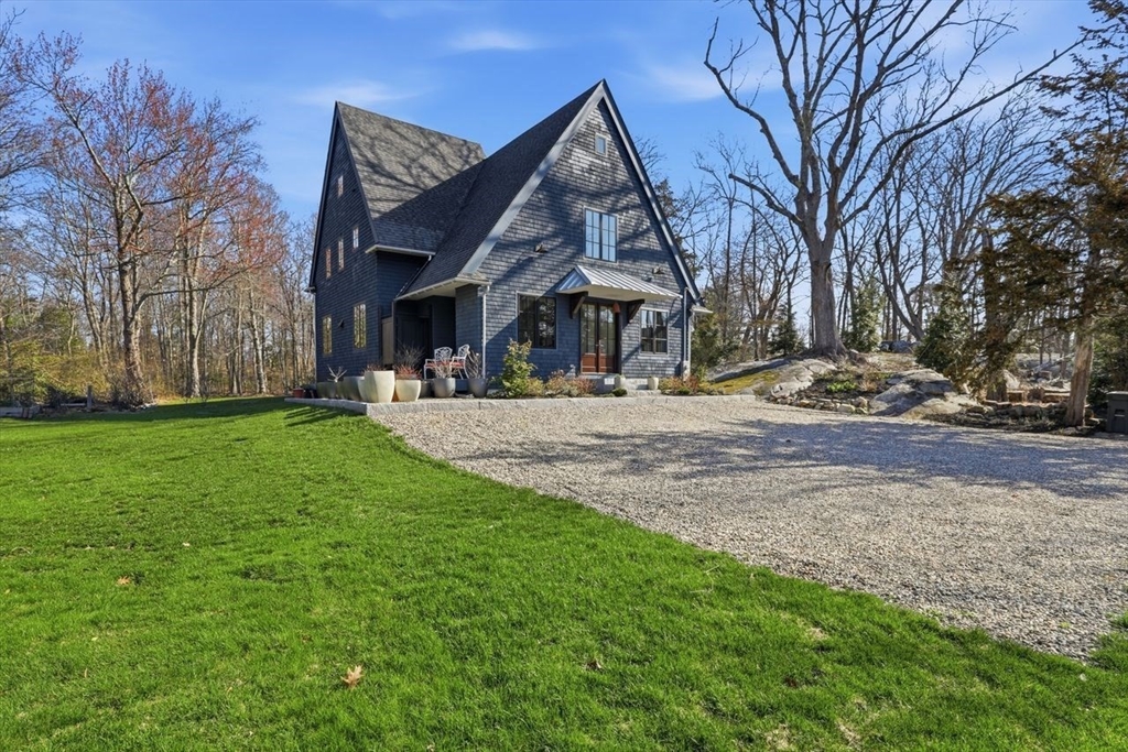 270 Forest Ave