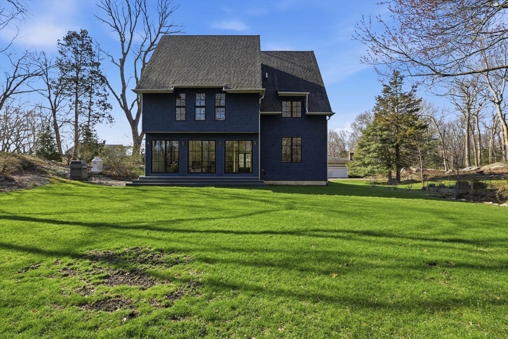 270 Forest Ave