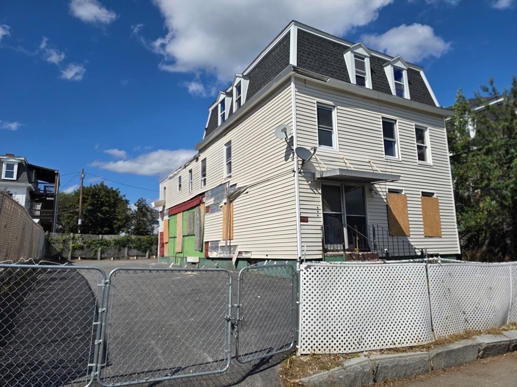 158 Austin St, Worcester, MA, 158 Austin St, Worcester, MA Photo #3