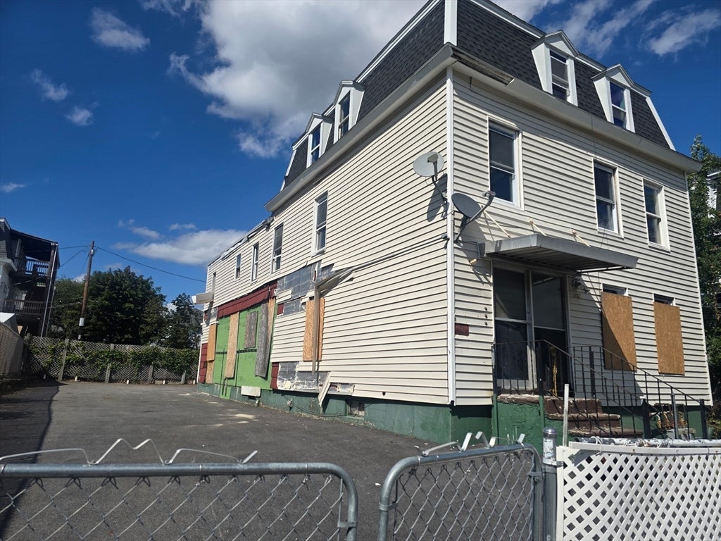 Photo of 158 Austin St, Worcester, MA