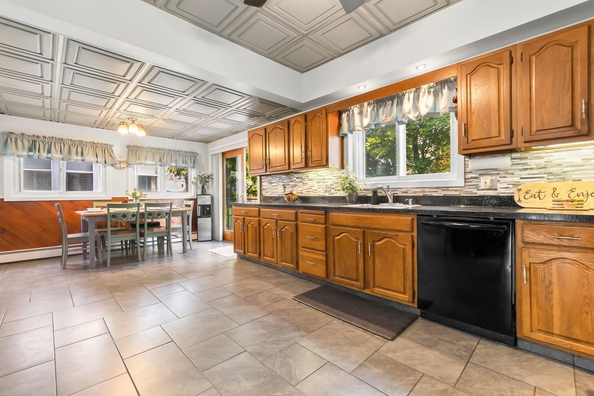 19 Beal St, Winthrop, MA, 19 Beal St, Winthrop, MA Photo #13