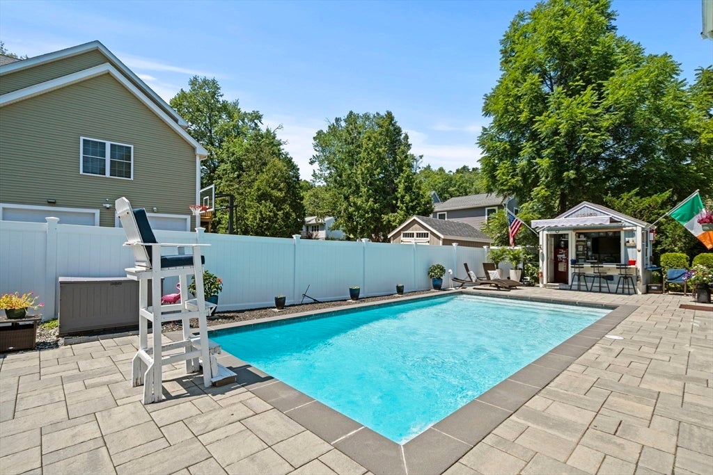 1 Brook Rd, Woburn, MA, 1 Brook Rd, Woburn, MA Photo #33