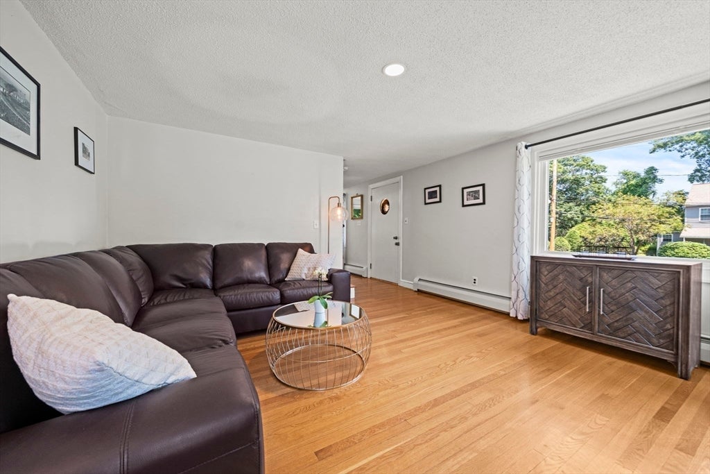 1 Brook Rd, Woburn, MA, 1 Brook Rd, Woburn, MA Photo #14