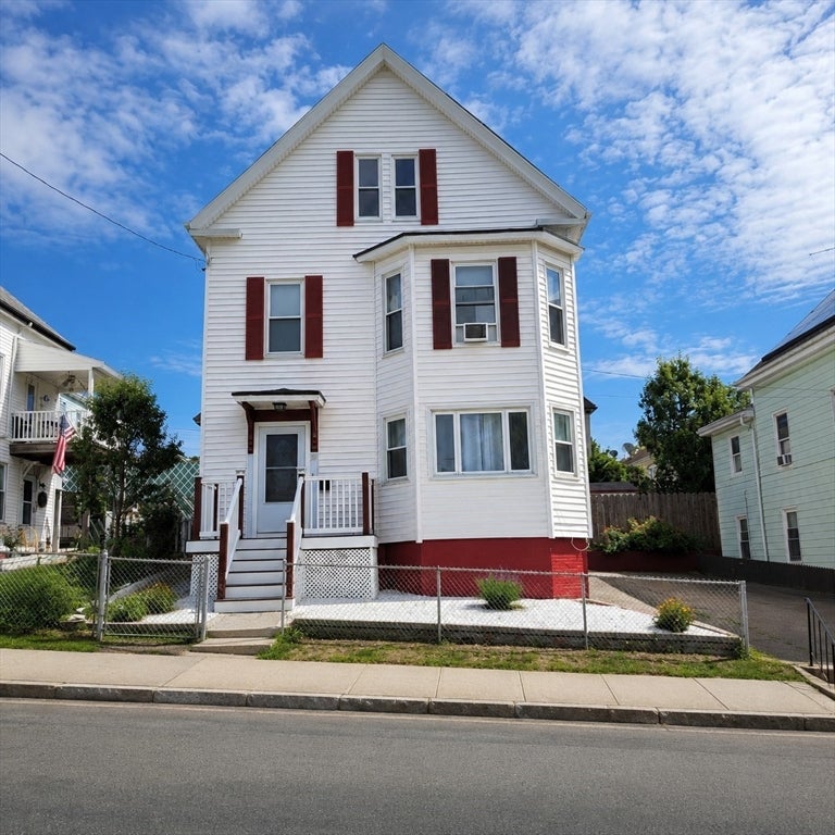33 Hancock St, Haverhill, MA Photo #2