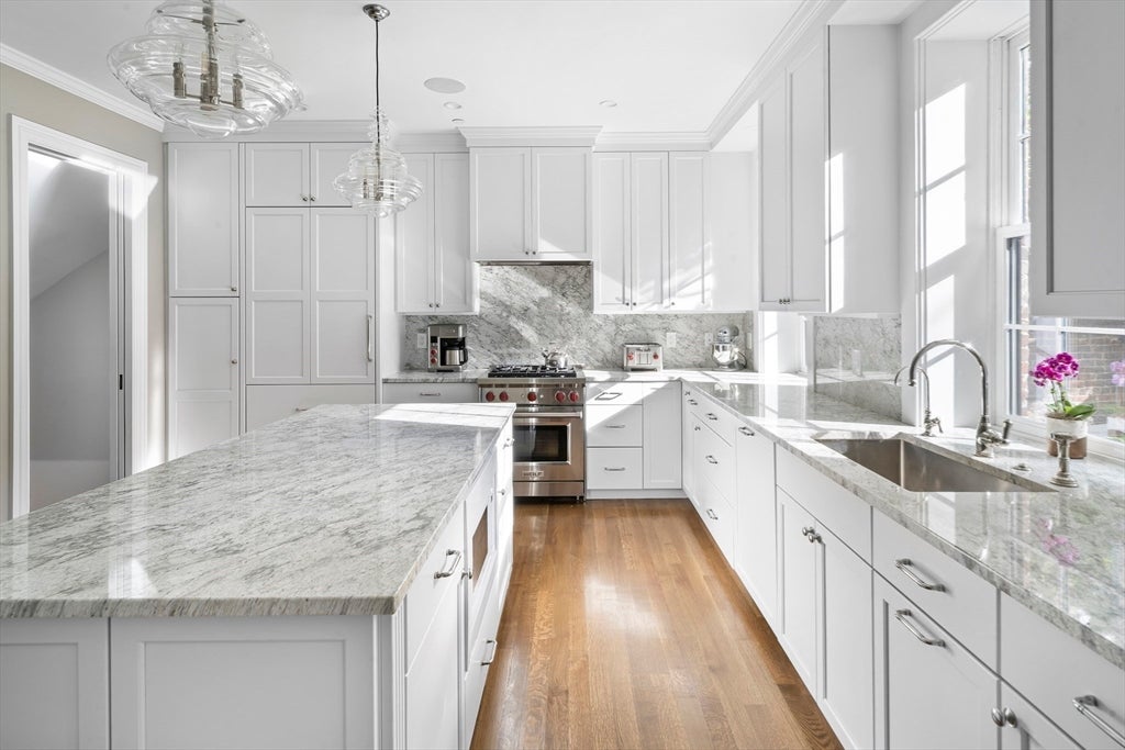 54 Pinckney St, Boston, MA Photo #9