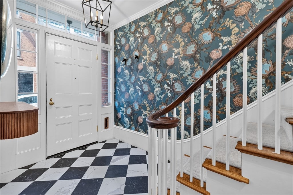54 Pinckney St