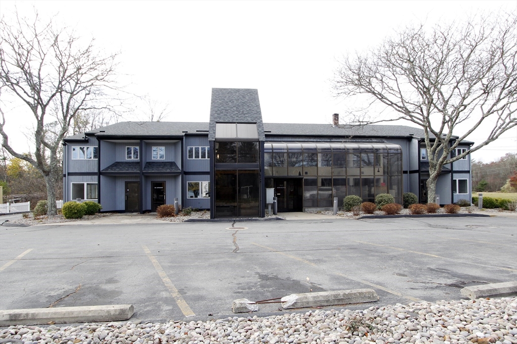 207 Bedford Street 1