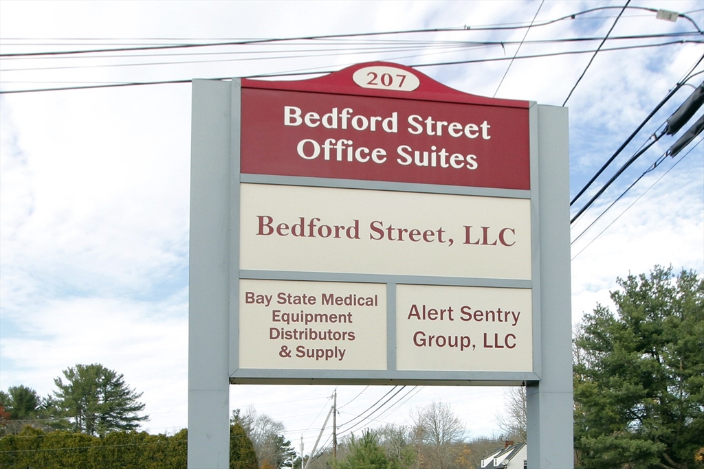 207 Bedford Street 1