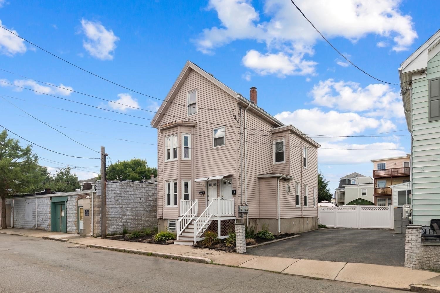 17 Rush St.