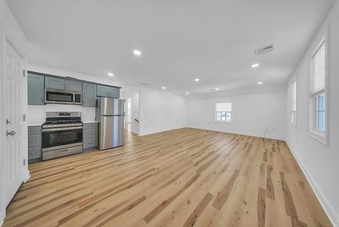 Photo of 11 Willet St #B, Quincy, MA 02170 (MLS # 73471818)