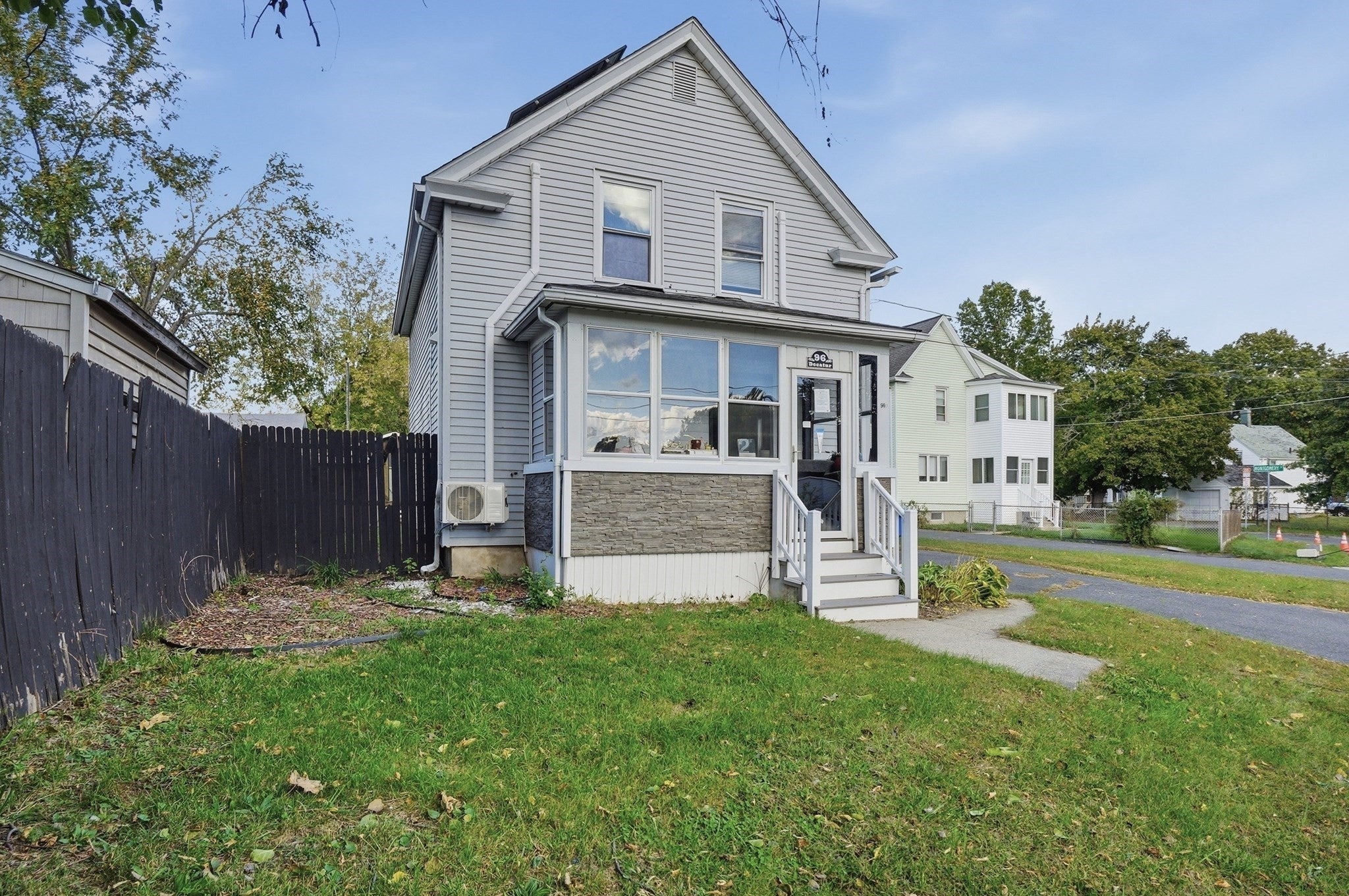 Photo of 96 Decatur Street, Springfield, MA