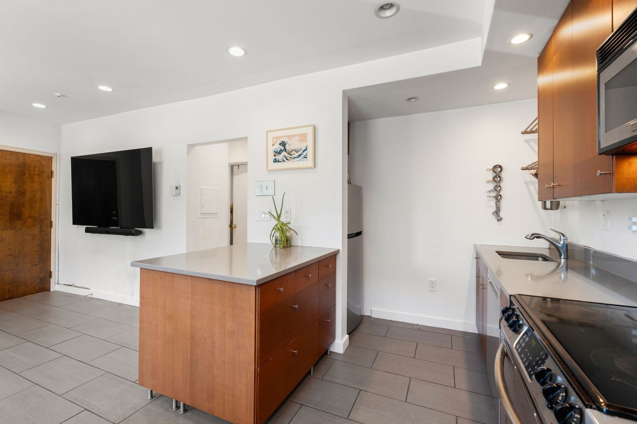 7 Cypress Rd #702, Boston, MA Photo #8