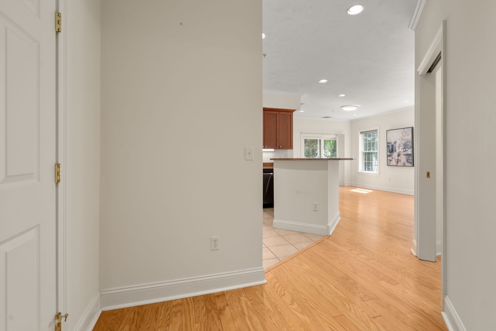 2107 Davenport Ave 2107
