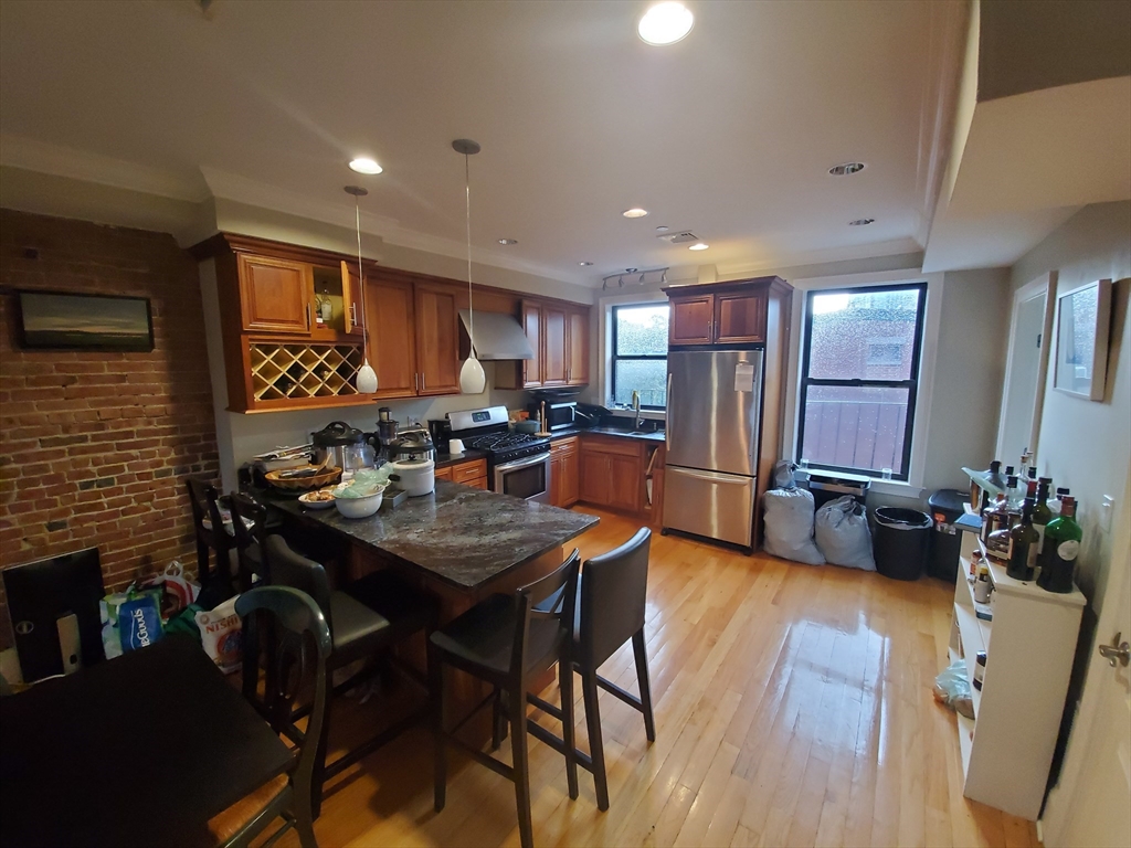 Click for 681 Tremont St #4, Boston, MA slideshow