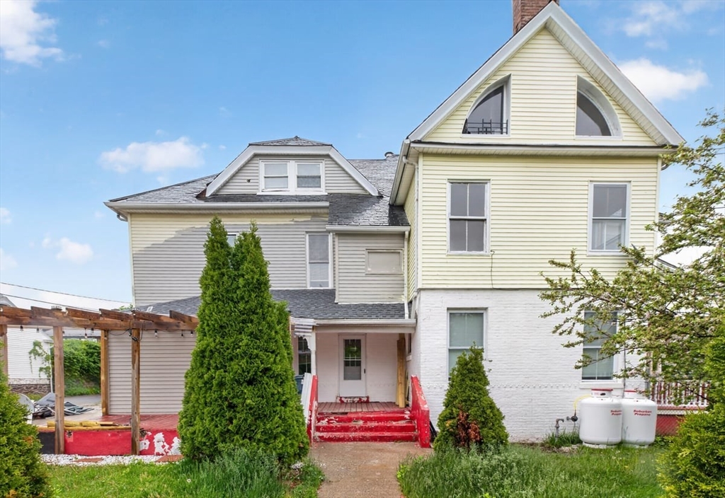 253 Oak St, Holyoke, MA, 253 Oak St, Holyoke, MA Photo #6