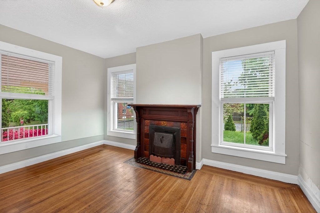 253 Oak St, Holyoke, MA, 253 Oak St, Holyoke, MA Photo #38