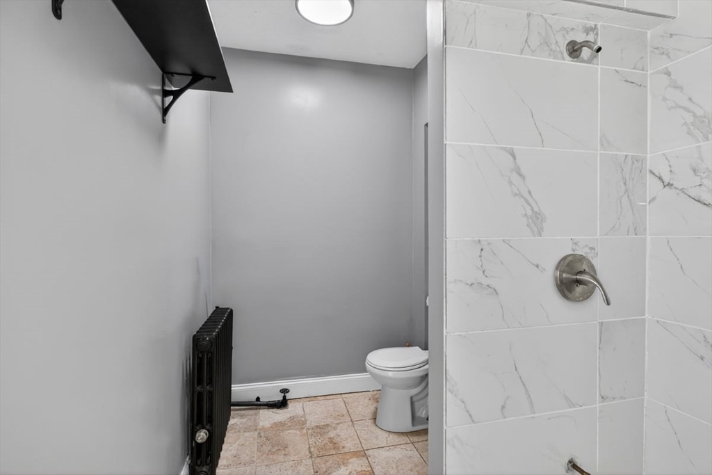 253 Oak St, Holyoke, MA, 253 Oak St, Holyoke, MA Photo #23