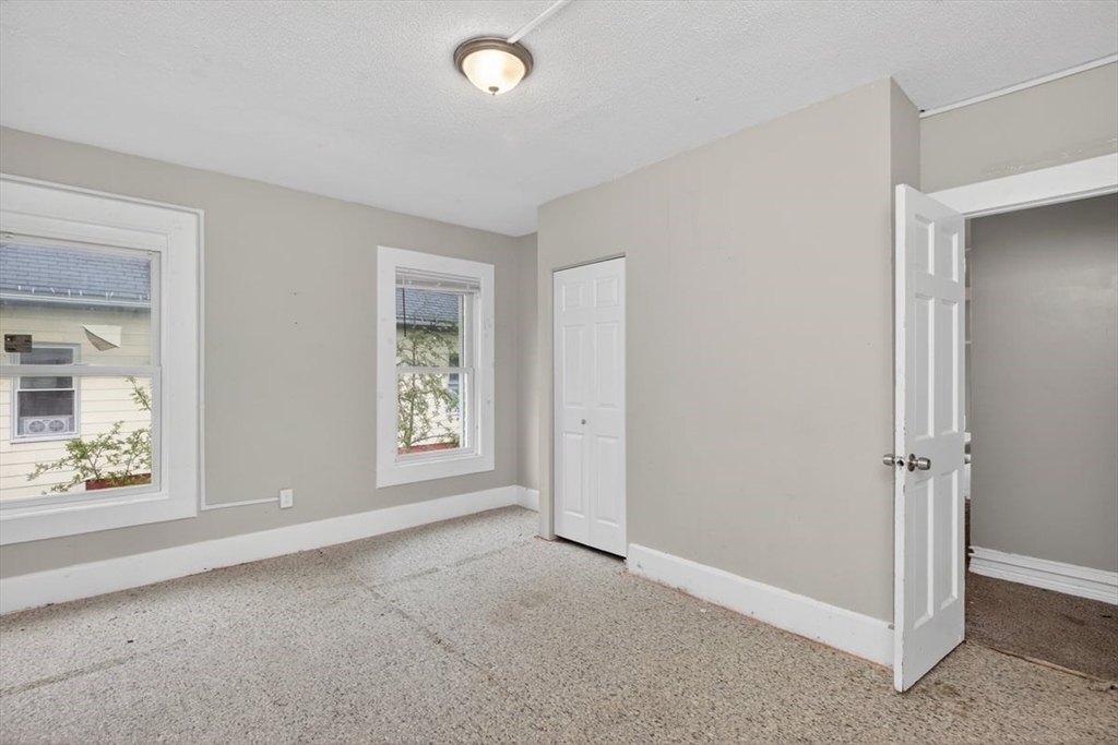 253 Oak St, Holyoke, MA, 253 Oak St, Holyoke, MA Photo #30