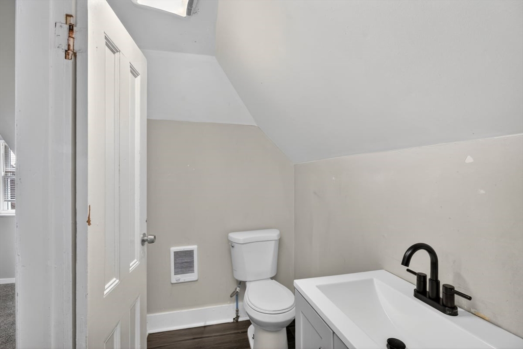 253 Oak St, Holyoke, MA, 253 Oak St, Holyoke, MA Photo #15