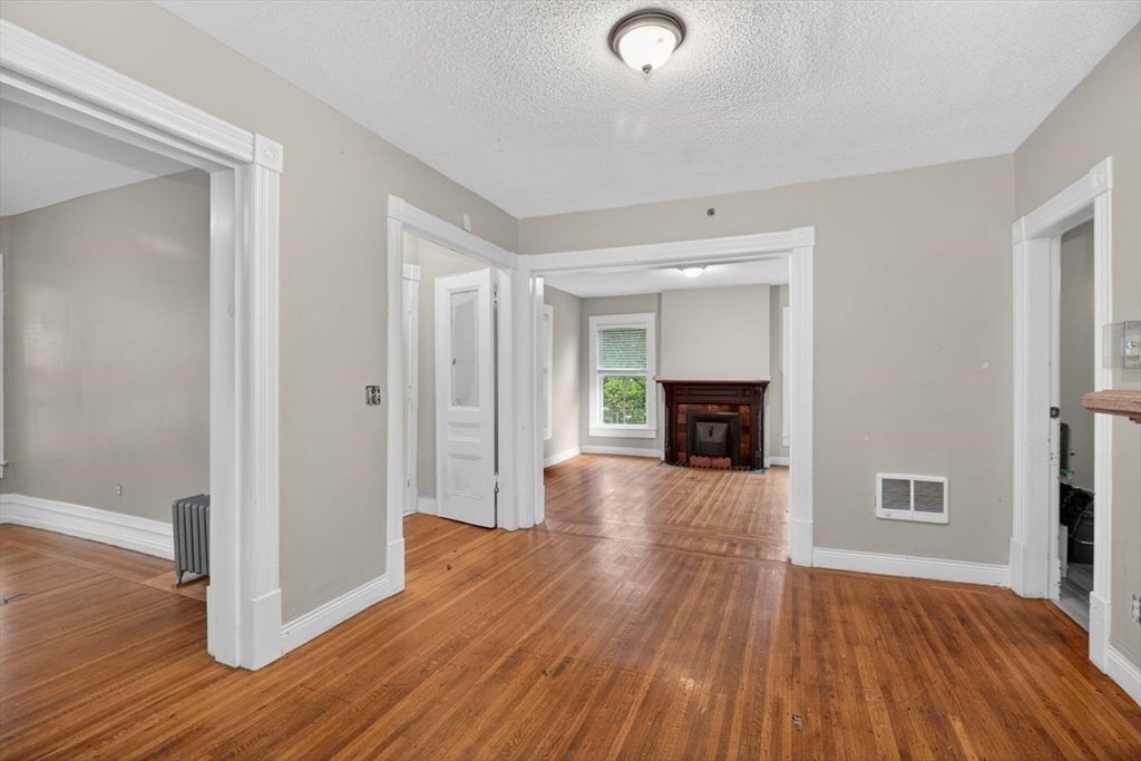 253 Oak St, Holyoke, MA, 253 Oak St, Holyoke, MA Photo #41