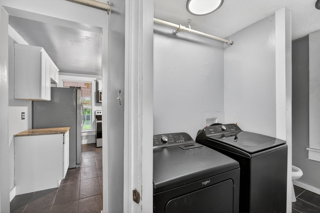 253 Oak St, Holyoke, MA, 253 Oak St, Holyoke, MA Photo #31