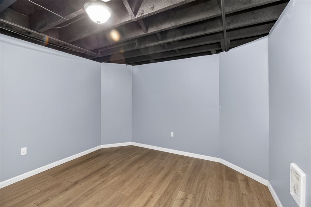 253 Oak St, Holyoke, MA, 253 Oak St, Holyoke, MA Photo #13