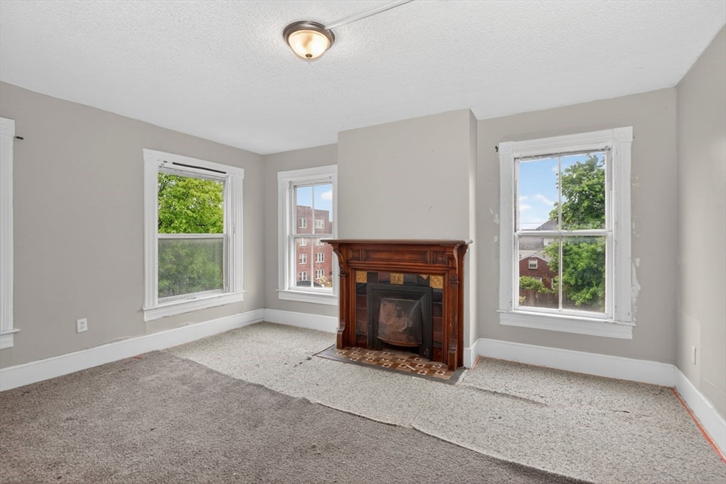 253 Oak St, Holyoke, MA, 253 Oak St, Holyoke, MA Photo #28