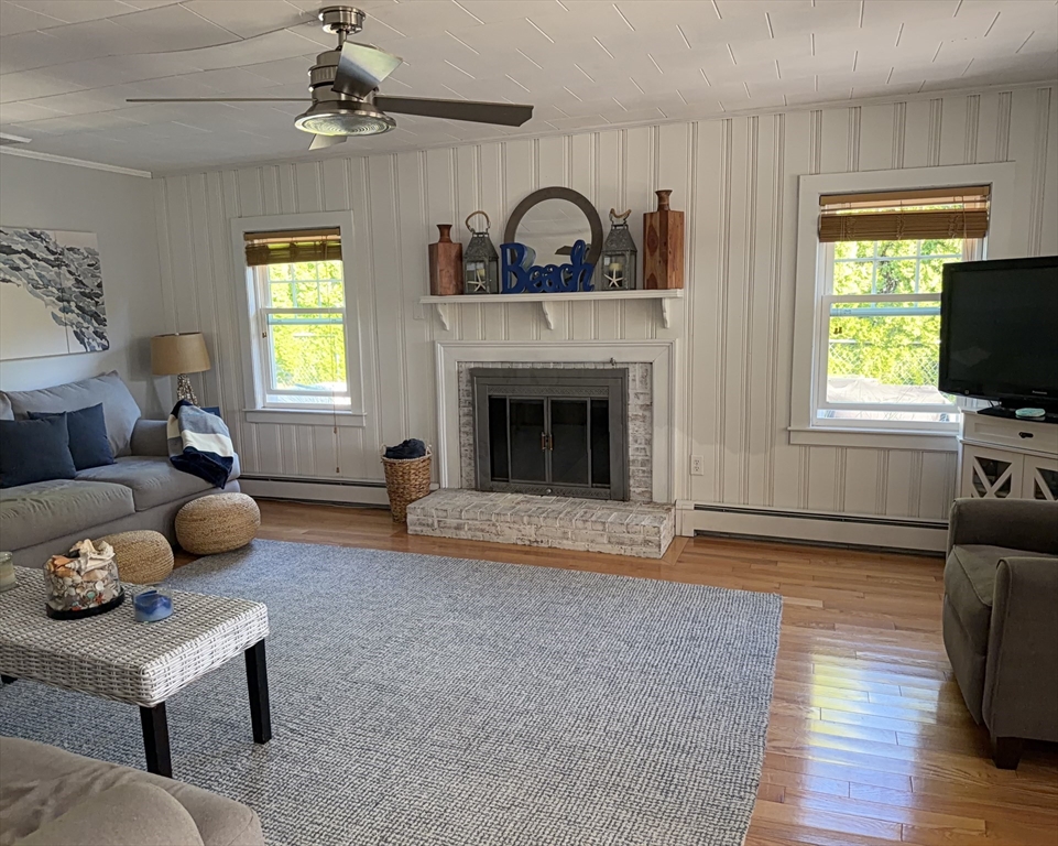 60 Wamsutta Ave
