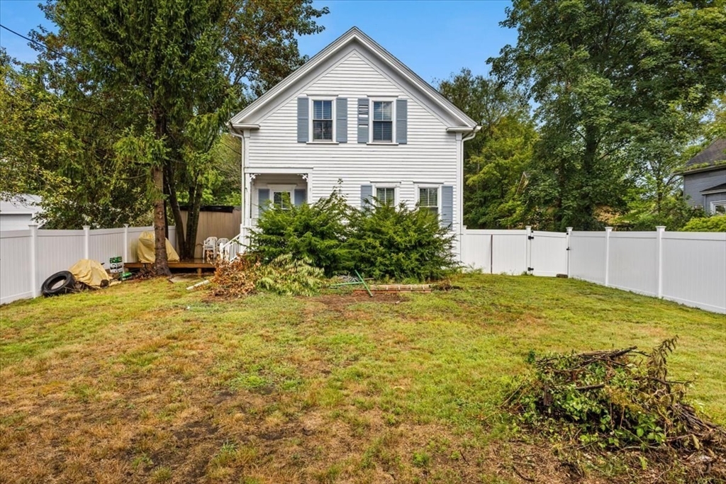 698 Fall River Ave