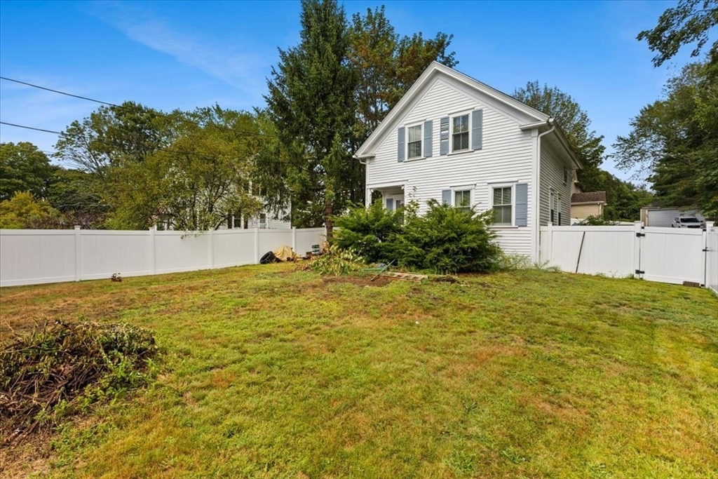 698 Fall River Ave