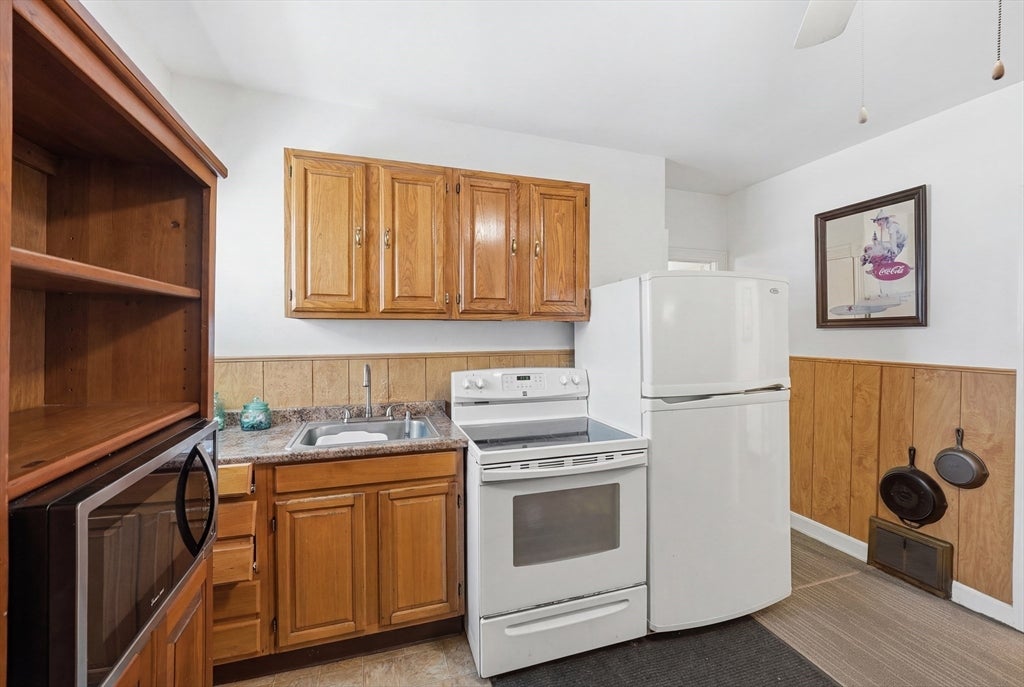 18 Ball St, Worcester, MA, 18 Ball St, Worcester, MA Photo #14