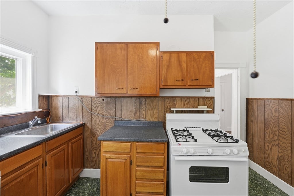18 Ball St, Worcester, MA, 18 Ball St, Worcester, MA Photo #32
