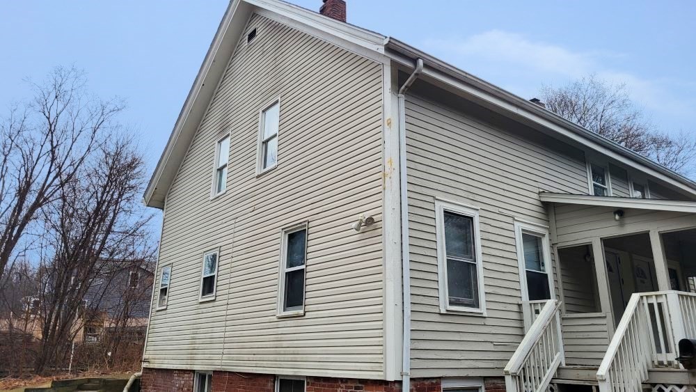 44 Mill St