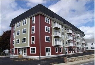 277 W Main St 46