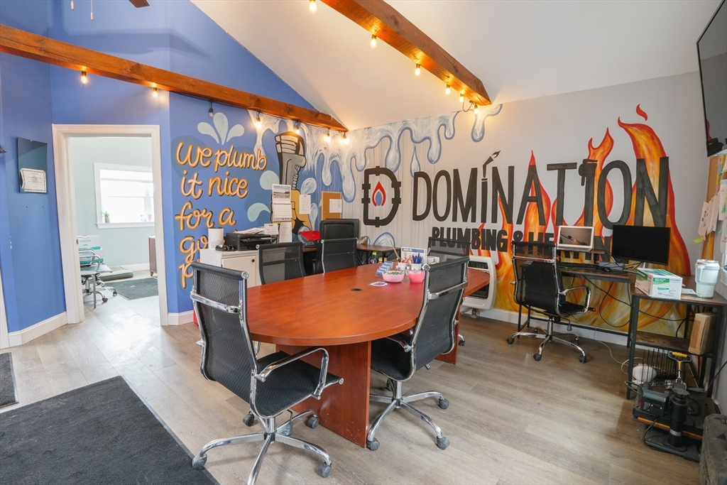 Leominster, Massachusetts 01453, United States, ,2 BathroomsBathrooms,Commercial,Active,123104